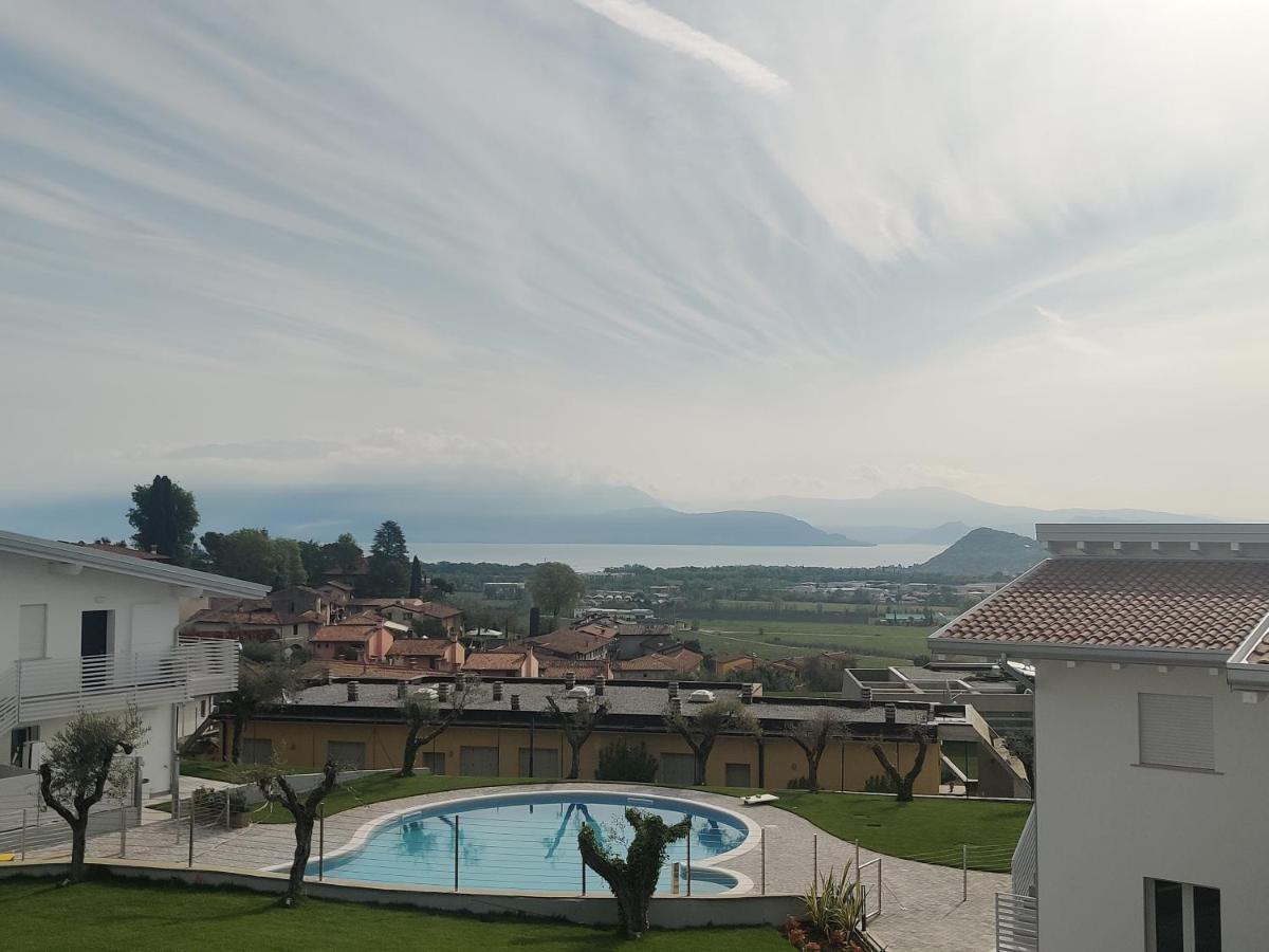 Bilocale In Vista Con Piscina *